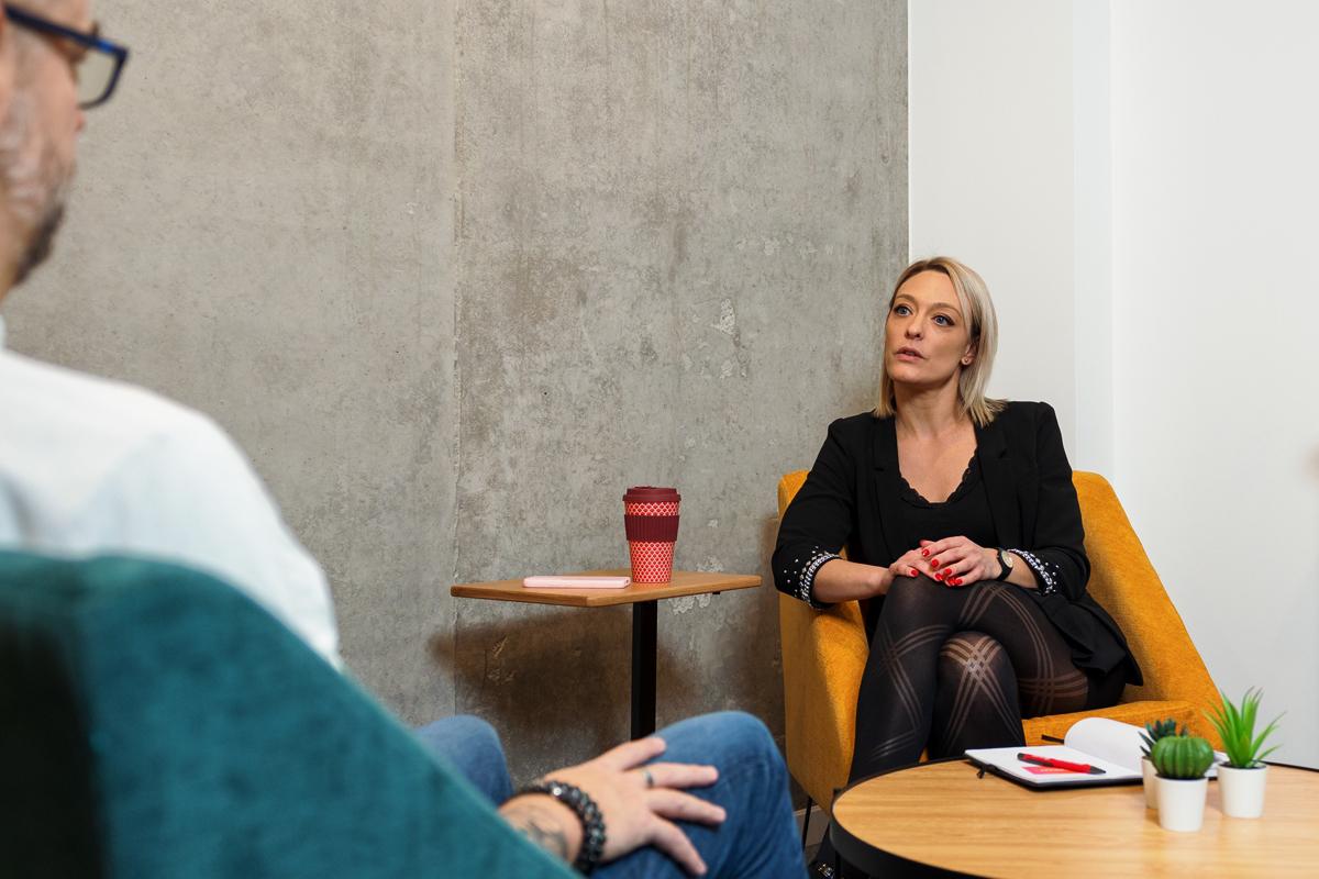 Coaching on solid ground Wendy Henrion - Managing Director at HR Concept